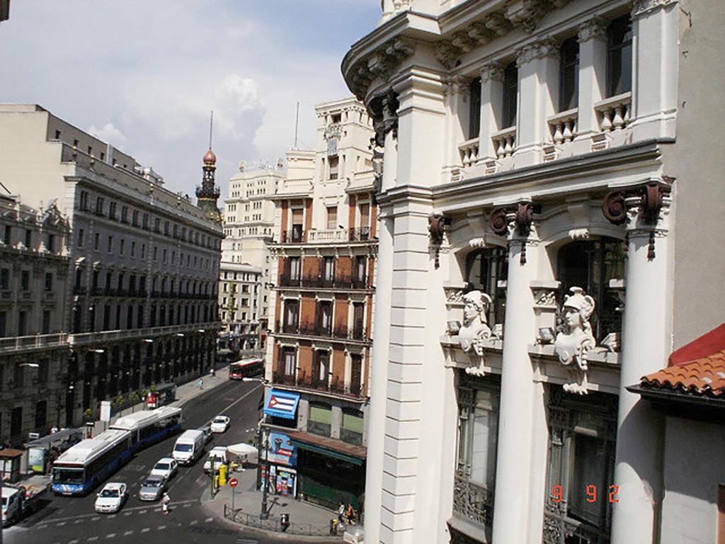 Apartamento Principe Santa Ana Madrid Centro Exterior foto