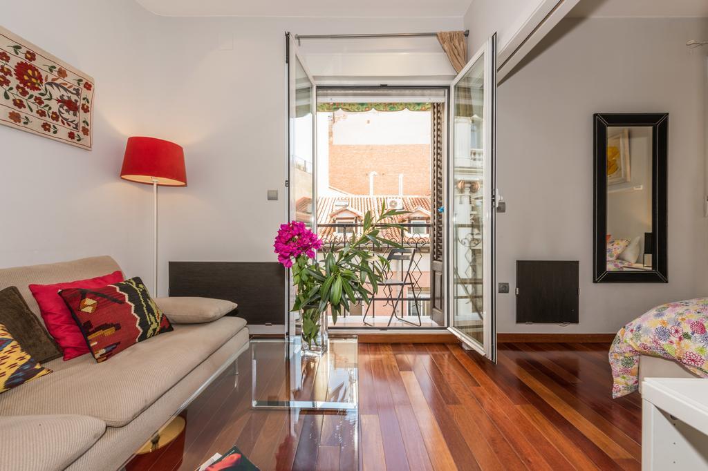 Apartamento Principe Santa Ana Madrid Centro Exterior foto